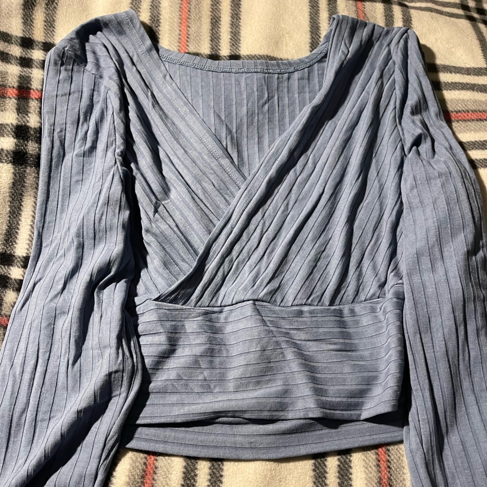 Blue cropped long sleeve
